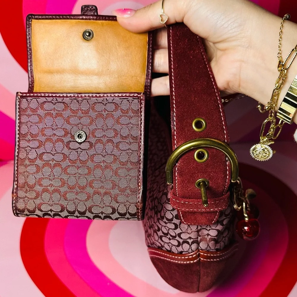 Sold - Picture 4 of 9